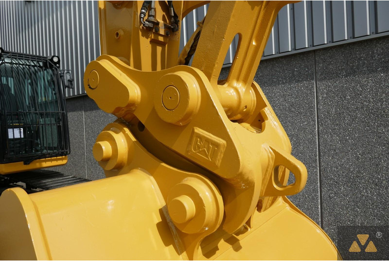 Bager gusjeničar Caterpillar 320: slika Bager gusjeničar Caterpillar 320 Bager gusjeničar Caterpillar 320: slika Bager gusjeničar Caterpillar 320