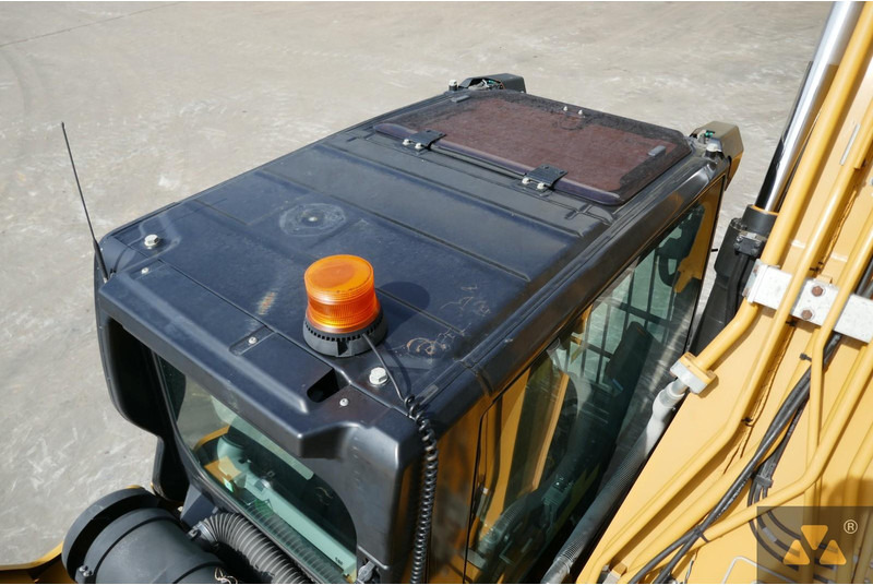 Bager gusjeničar Caterpillar 320: slika Bager gusjeničar Caterpillar 320 Bager gusjeničar Caterpillar 320: slika Bager gusjeničar Caterpillar 320