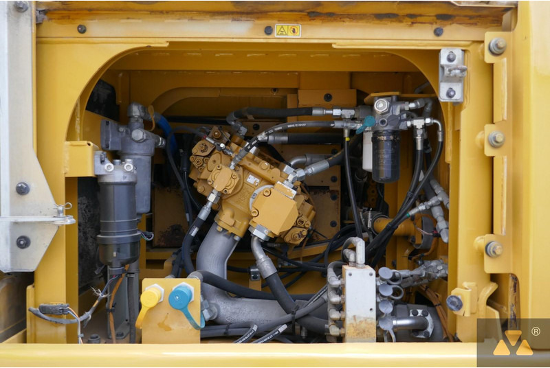 Zakup Caterpillar 330FL Caterpillar 330FL: slika Zakup Caterpillar 330FL Caterpillar 330FL