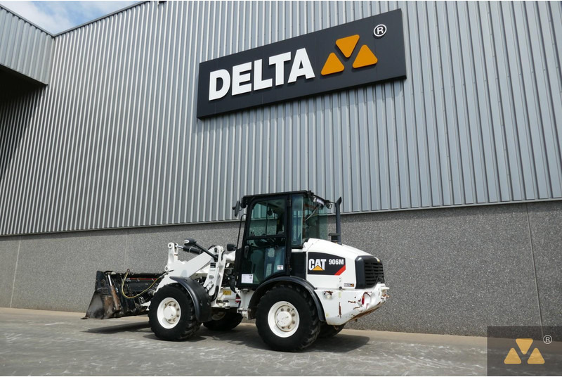 Caterpillar 906M - Utovarivač na kotačima: slika Caterpillar 906M - Utovarivač na kotačima Caterpillar 906M - Utovarivač na kotačima: slika Caterpillar 906M - Utovarivač na kotačima