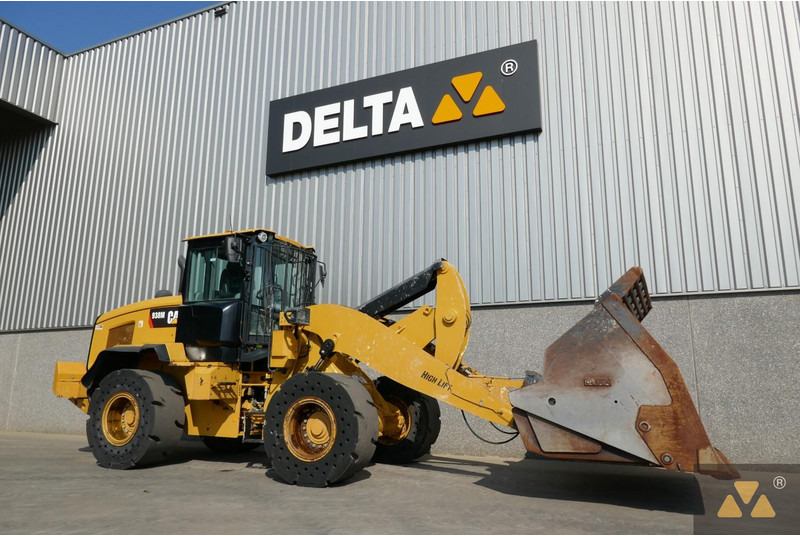 Utovarivač na kotačima Caterpillar 938M: slika Utovarivač na kotačima Caterpillar 938M Utovarivač na kotačima Caterpillar 938M: slika Utovarivač na kotačima Caterpillar 938M