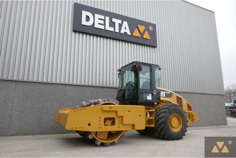 Caterpillar CP76 - Valjak: slika Caterpillar CP76 - Valjak Caterpillar CP76 - Valjak: slika Caterpillar CP76 - Valjak