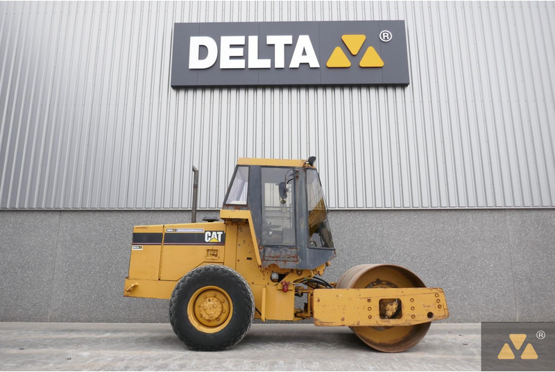 Caterpillar CS433C - Valjak: slika Caterpillar CS433C - Valjak Caterpillar CS433C - Valjak: slika Caterpillar CS433C - Valjak