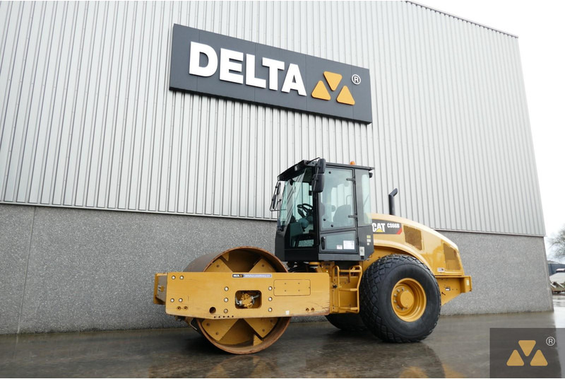 Caterpillar CS66B - Valjak: slika Caterpillar CS66B - Valjak Caterpillar CS66B - Valjak: slika Caterpillar CS66B - Valjak