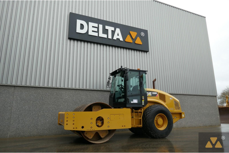 Caterpillar CS68B - Valjak: slika Caterpillar CS68B - Valjak Caterpillar CS68B - Valjak: slika Caterpillar CS68B - Valjak