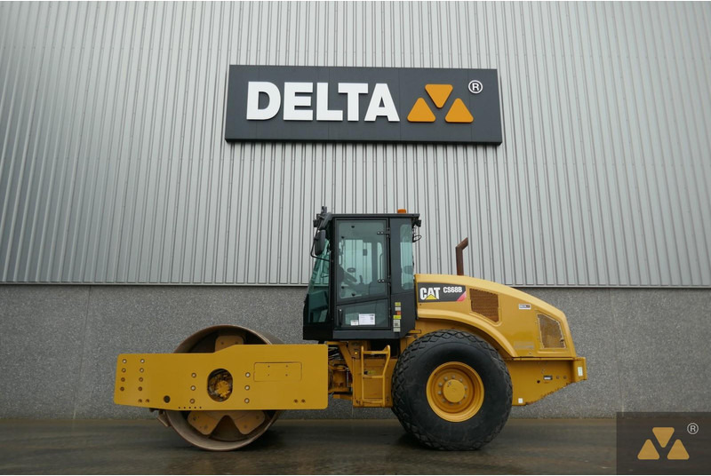 Caterpillar CS68B - Valjak: slika Caterpillar CS68B - Valjak Caterpillar CS68B - Valjak: slika Caterpillar CS68B - Valjak