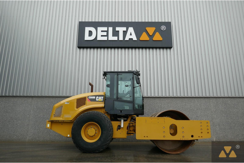 Caterpillar CS68B - Valjak: slika Caterpillar CS68B - Valjak Caterpillar CS68B - Valjak: slika Caterpillar CS68B - Valjak