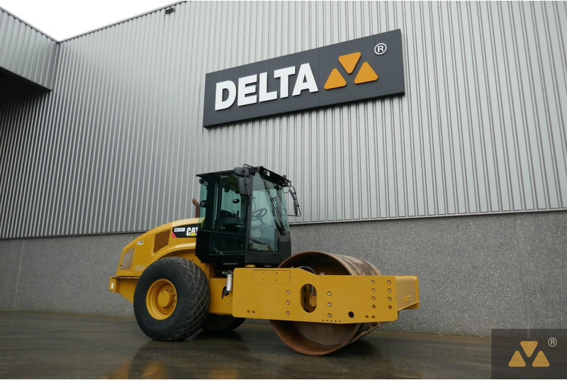 Caterpillar CS68B - Valjak: slika Caterpillar CS68B - Valjak Caterpillar CS68B - Valjak: slika Caterpillar CS68B - Valjak