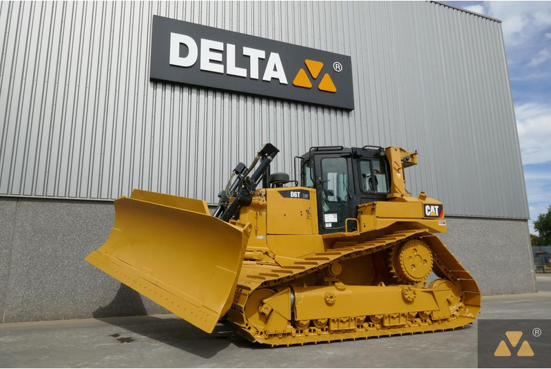 Buldožer Caterpillar D6T LGP: slika Buldožer Caterpillar D6T LGP