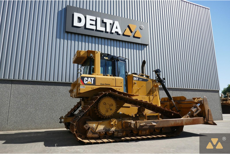 Caterpillar D6T LGP - Buldožer: slika Caterpillar D6T LGP - Buldožer Caterpillar D6T LGP - Buldožer: slika Caterpillar D6T LGP - Buldožer