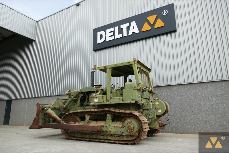 Buldožer Caterpillar D7F Ex-army: slika Buldožer Caterpillar D7F Ex-army Buldožer Caterpillar D7F Ex-army: slika Buldožer Caterpillar D7F Ex-army