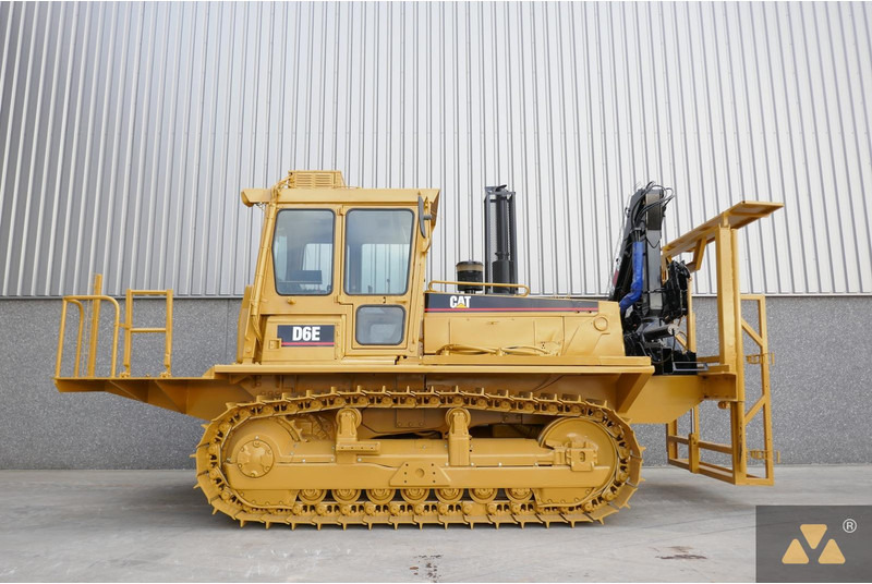 Caterpillar D6E Welding Tractor - Građevinski strojevi: slika Caterpillar D6E Welding Tractor - Građevinski strojevi Caterpillar D6E Welding Tractor - Građevinski strojevi: slika Caterpillar D6E Welding Tractor - Građevinski strojevi