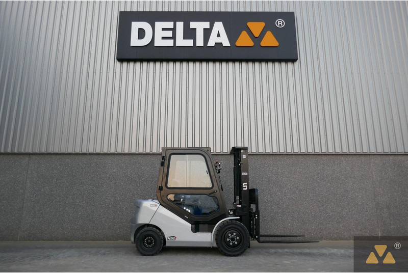 Un FD30T-NJB1 - Građevinski strojevi: slika Un FD30T-NJB1 - Građevinski strojevi Un FD30T-NJB1 - Građevinski strojevi: slika Un FD30T-NJB1 - Građevinski strojevi