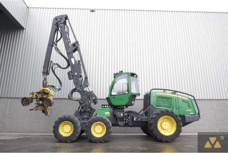 John Deere 1270E - Kombajn za šumarstvo: slika John Deere 1270E - Kombajn za šumarstvo John Deere 1270E - Kombajn za šumarstvo: slika John Deere 1270E - Kombajn za šumarstvo