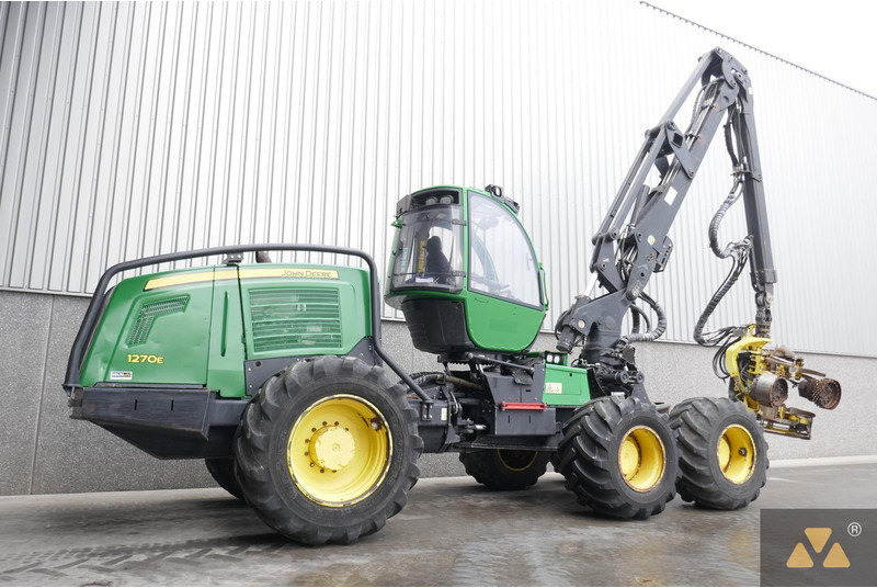 John Deere 1270E - Kombajn za šumarstvo: slika John Deere 1270E - Kombajn za šumarstvo John Deere 1270E - Kombajn za šumarstvo: slika John Deere 1270E - Kombajn za šumarstvo