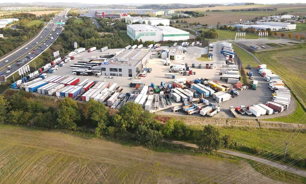 Iveco EUROCARGO 75E210, EURO 6, PNEU 80% - Kamion s ceradom: slika Iveco EUROCARGO 75E210, EURO 6, PNEU 80% - Kamion s ceradom Iveco EUROCARGO 75E210, EURO 6, PNEU 80% - Kamion s ceradom: slika Iveco EUROCARGO 75E210, EURO 6, PNEU 80% - Kamion s ceradom