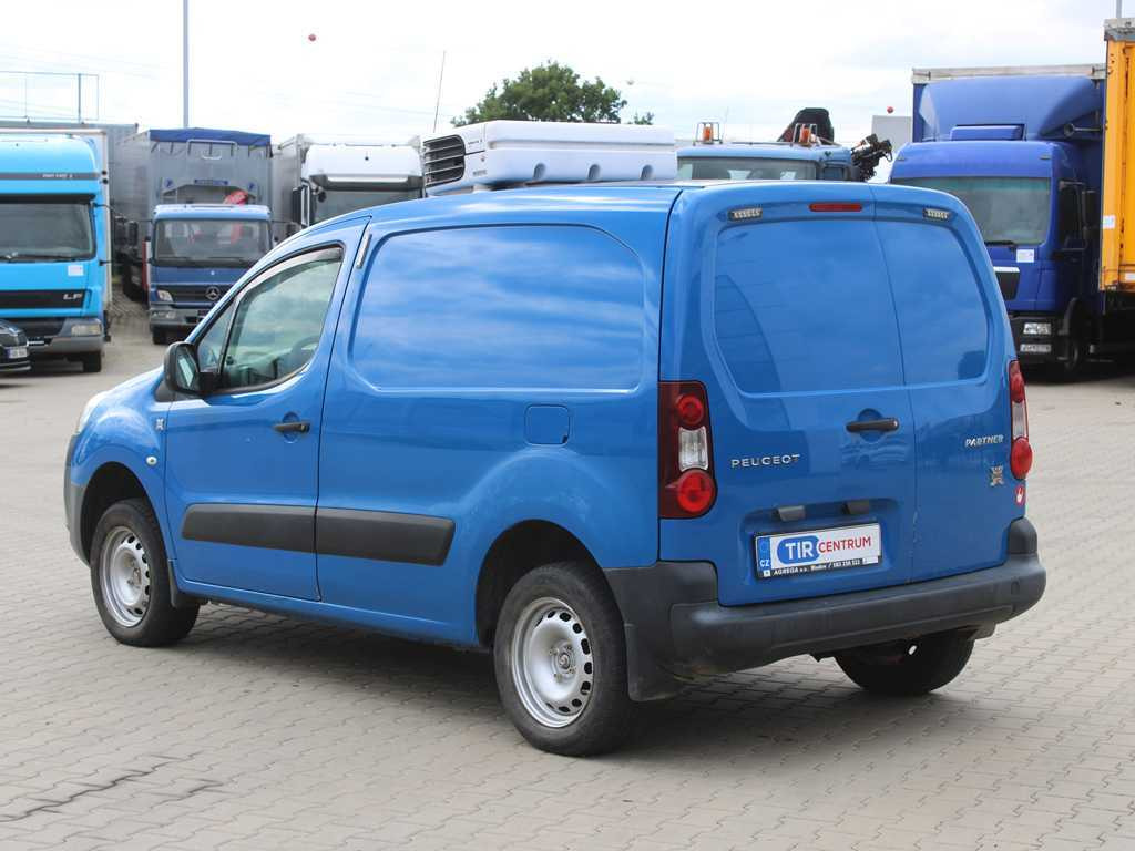 Peugeot PEUGEOT PARTNER, 4X4, CARRIER NEOS 100 - Dostavno vozilo hladnjača: slika Peugeot PEUGEOT PARTNER, 4X4, CARRIER NEOS 100 - Dostavno vozilo hladnjača Peugeot PEUGEOT PARTNER, 4X4, CARRIER NEOS 100 - Dostavno vozilo hladnjača: slika Peugeot PEUGEOT PARTNER, 4X4, CARRIER NEOS 100 - Dostavno vozilo hladnjača