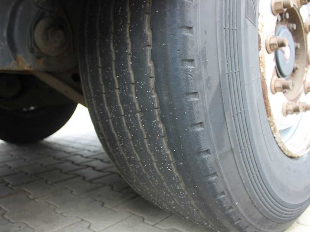 Poluprikolica s ceradom Schwarzmüller SPA 3/E, LIFTING AXLE, MULDA, SAF, MULTILOCK: slika Poluprikolica s ceradom Schwarzmüller SPA 3/E, LIFTING AXLE, MULDA, SAF, MULTILOCK