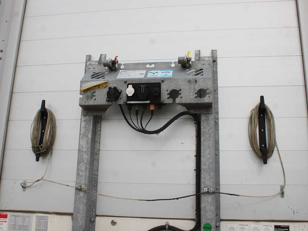 Schwarzmüller SPA 3/E, MULTILOCK, LIFTING AXLE, SAF, MULDA - Poluprikolica s ceradom: slika Schwarzmüller SPA 3/E, MULTILOCK, LIFTING AXLE, SAF, MULDA - Poluprikolica s ceradom Schwarzmüller SPA 3/E, MULTILOCK, LIFTING AXLE, SAF, MULDA - Poluprikolica s ceradom: slika Schwarzmüller SPA 3/E, MULTILOCK, LIFTING AXLE, SAF, MULDA - Poluprikolica s ceradom