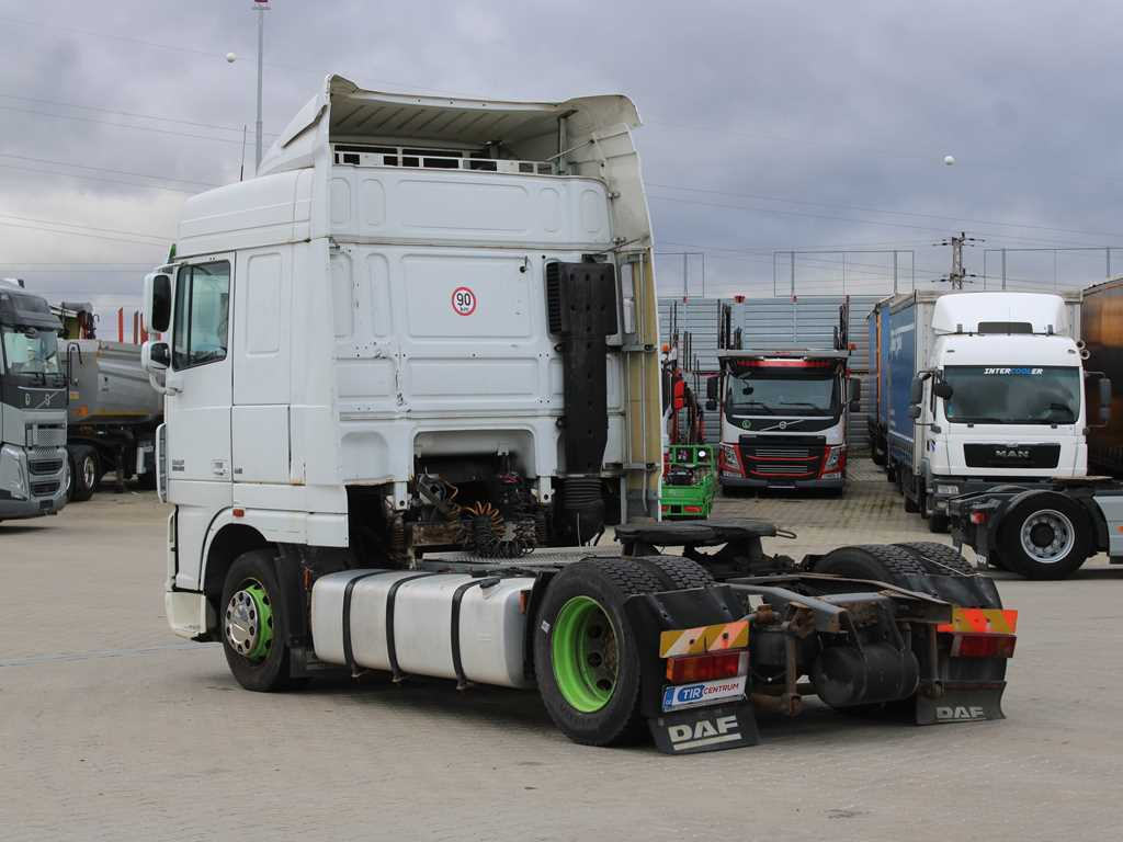 DAF XF 460, EURO 5, LOWDECK, TIRES 80% - Tegljač: slika DAF XF 460, EURO 5, LOWDECK, TIRES 80% - Tegljač DAF XF 460, EURO 5, LOWDECK, TIRES 80% - Tegljač: slika DAF XF 460, EURO 5, LOWDECK, TIRES 80% - Tegljač