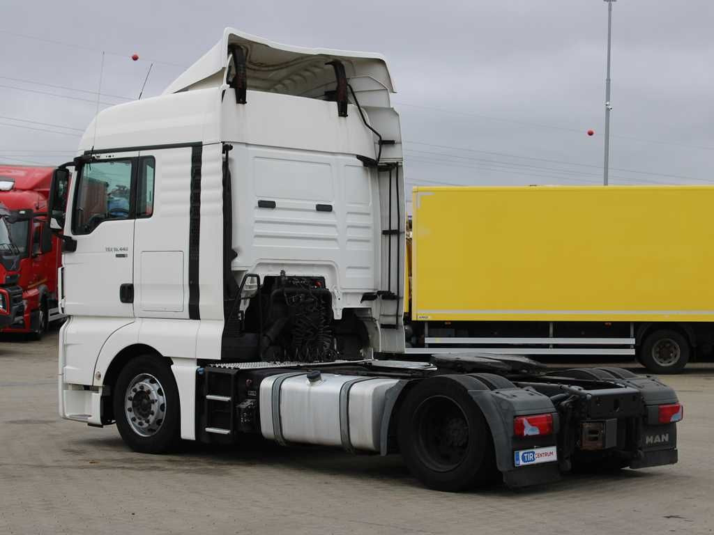 MAN TGX 18.440 4X2 LLS - U, LOWDECK, EURO 6 - Tegljač: slika MAN TGX 18.440 4X2 LLS - U, LOWDECK, EURO 6 - Tegljač MAN TGX 18.440 4X2 LLS - U, LOWDECK, EURO 6 - Tegljač: slika MAN TGX 18.440 4X2 LLS - U, LOWDECK, EURO 6 - Tegljač