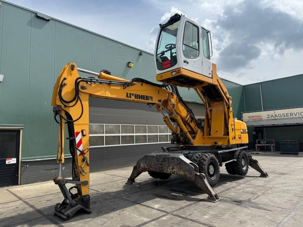 Liebherr A 316 - Stroj za rukovanje otpadom: slika Liebherr A 316 - Stroj za rukovanje otpadom Liebherr A 316 - Stroj za rukovanje otpadom: slika Liebherr A 316 - Stroj za rukovanje otpadom