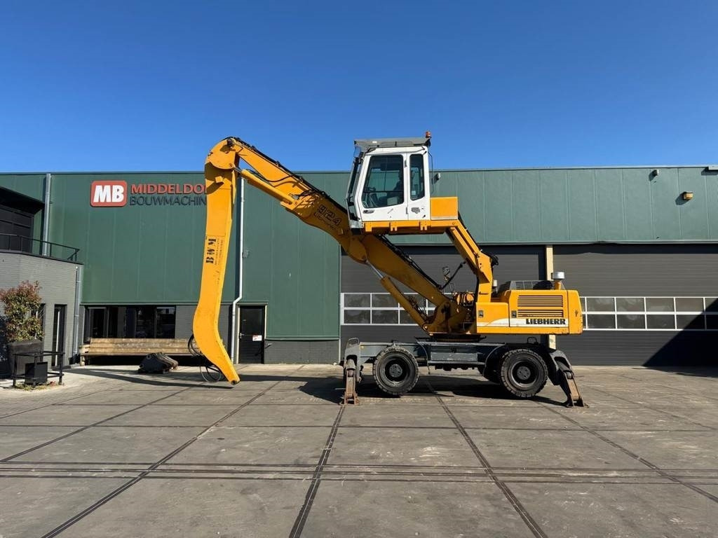 Liebherr A 924 B - Stroj za rukovanje otpadom: slika Liebherr A 924 B - Stroj za rukovanje otpadom Liebherr A 924 B - Stroj za rukovanje otpadom: slika Liebherr A 924 B - Stroj za rukovanje otpadom