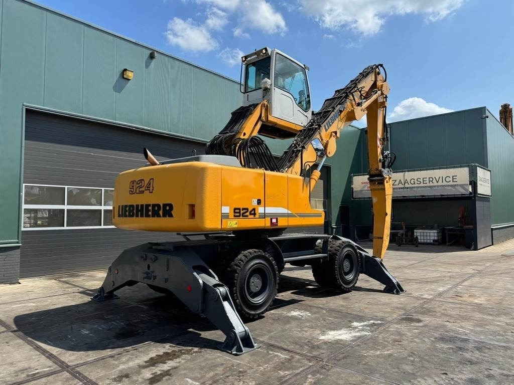 Liebherr A 924 C - Stroj za rukovanje otpadom: slika Liebherr A 924 C - Stroj za rukovanje otpadom Liebherr A 924 C - Stroj za rukovanje otpadom: slika Liebherr A 924 C - Stroj za rukovanje otpadom