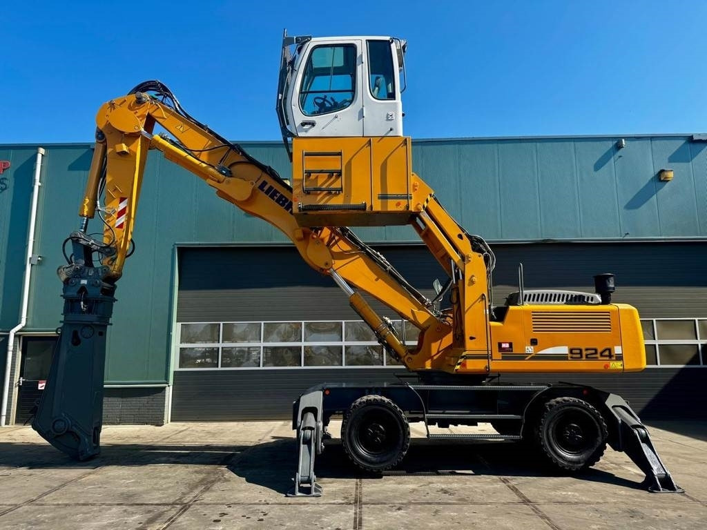 Liebherr A 924 C - Stroj za rukovanje otpadom: slika Liebherr A 924 C - Stroj za rukovanje otpadom Liebherr A 924 C - Stroj za rukovanje otpadom: slika Liebherr A 924 C - Stroj za rukovanje otpadom