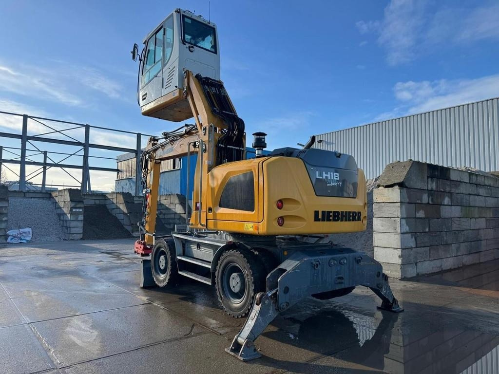 Liebherr LH 18 M - Stroj za rukovanje otpadom: slika Liebherr LH 18 M - Stroj za rukovanje otpadom Liebherr LH 18 M - Stroj za rukovanje otpadom: slika Liebherr LH 18 M - Stroj za rukovanje otpadom
