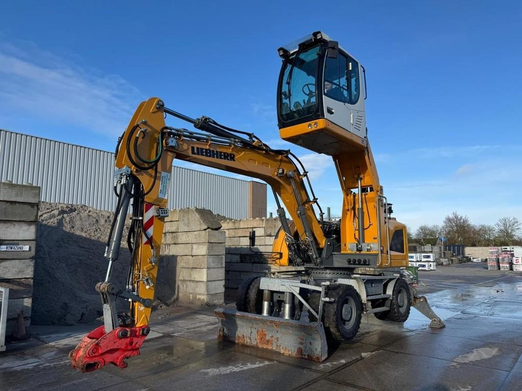 Liebherr LH 18 M - Stroj za rukovanje otpadom: slika Liebherr LH 18 M - Stroj za rukovanje otpadom Liebherr LH 18 M - Stroj za rukovanje otpadom: slika Liebherr LH 18 M - Stroj za rukovanje otpadom