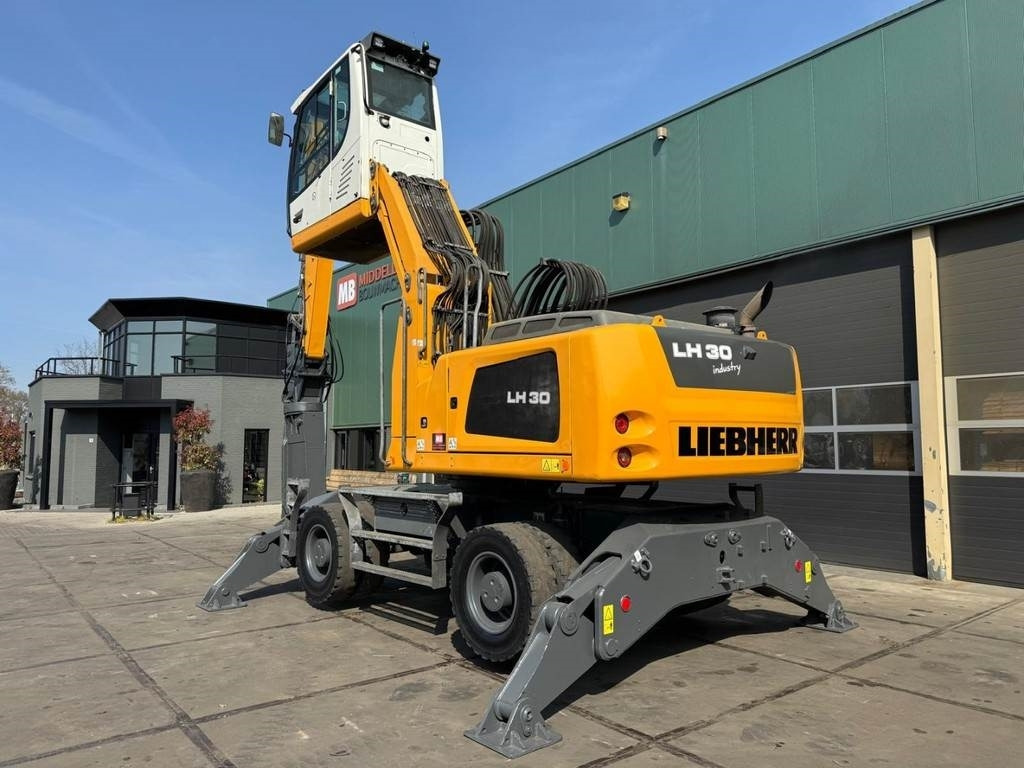 Liebherr LH 30 M - Stroj za rukovanje otpadom: slika Liebherr LH 30 M - Stroj za rukovanje otpadom Liebherr LH 30 M - Stroj za rukovanje otpadom: slika Liebherr LH 30 M - Stroj za rukovanje otpadom