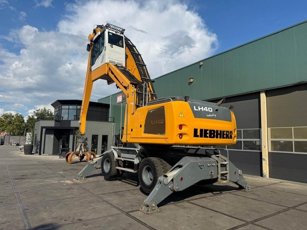 Liebherr LH 40 M - Stroj za rukovanje otpadom: slika Liebherr LH 40 M - Stroj za rukovanje otpadom Liebherr LH 40 M - Stroj za rukovanje otpadom: slika Liebherr LH 40 M - Stroj za rukovanje otpadom