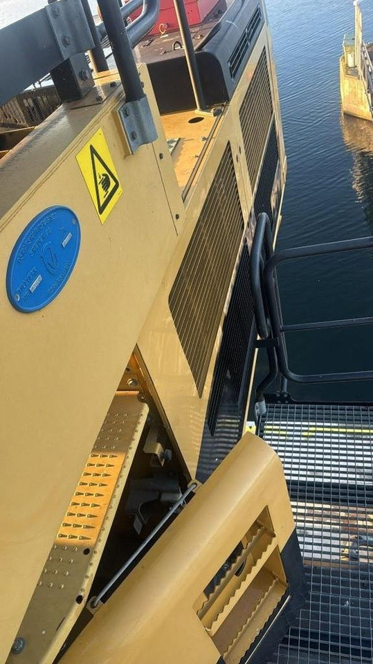 Multi Docker CH85 - 385CL - 365CL - Stroj za rukovanje otpadom: slika Multi Docker CH85 - 385CL - 365CL - Stroj za rukovanje otpadom Multi Docker CH85 - 385CL - 365CL - Stroj za rukovanje otpadom: slika Multi Docker CH85 - 385CL - 365CL - Stroj za rukovanje otpadom