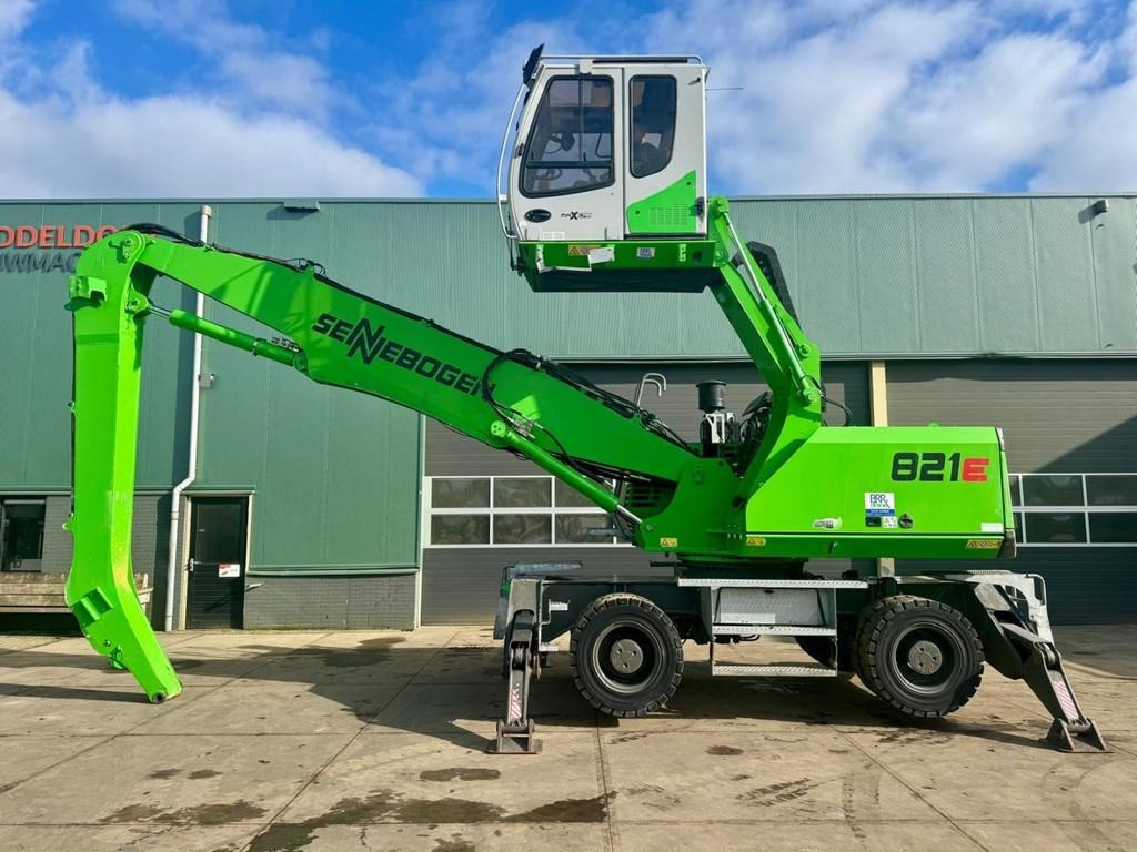 Sennebogen 821M E - Stroj za rukovanje otpadom: slika Sennebogen 821M E - Stroj za rukovanje otpadom Sennebogen 821M E - Stroj za rukovanje otpadom: slika Sennebogen 821M E - Stroj za rukovanje otpadom