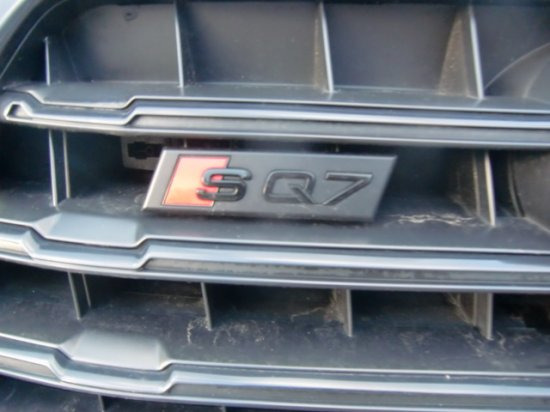 SUV Audi SQ7 4,0 TDi V8 S line: slika SUV Audi SQ7 4,0 TDi V8 S line