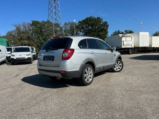 Chevrolet Captiva 3,2 V6 - SUV: slika Chevrolet Captiva 3,2 V6 - SUV Chevrolet Captiva 3,2 V6 - SUV: slika Chevrolet Captiva 3,2 V6 - SUV