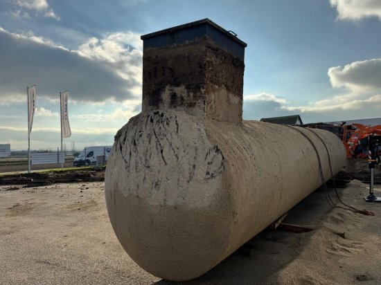 Dieseltank 30000 Liter - Cisterna za skladištenje: slika Dieseltank 30000 Liter - Cisterna za skladištenje Dieseltank 30000 Liter - Cisterna za skladištenje: slika Dieseltank 30000 Liter - Cisterna za skladištenje