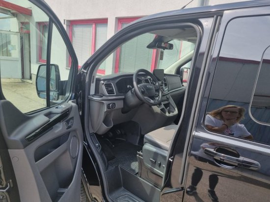 Ford Tourneo Custom Eco Blue Hybrid - Mali kombi: slika Ford Tourneo Custom Eco Blue Hybrid - Mali kombi Ford Tourneo Custom Eco Blue Hybrid - Mali kombi: slika Ford Tourneo Custom Eco Blue Hybrid - Mali kombi