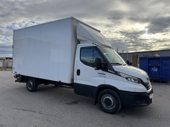 Iveco Daily, 35S14 Koffer - Dostavno vozilo sa zatvorenim sandukom: slika Iveco Daily, 35S14 Koffer - Dostavno vozilo sa zatvorenim sandukom Iveco Daily, 35S14 Koffer - Dostavno vozilo sa zatvorenim sandukom: slika Iveco Daily, 35S14 Koffer - Dostavno vozilo sa zatvorenim sandukom