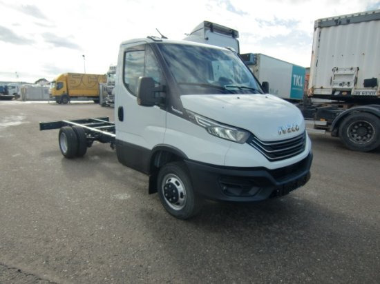 Iveco Daily 40 - 180 Fahrgestell, E6 Automatik mehrere Einheiten verfügbar - Kamion-šasija: slika Iveco Daily 40 - 180 Fahrgestell, E6 Automatik mehrere Einheiten verfügbar - Kamion-šasija Iveco Daily 40 - 180 Fahrgestell, E6 Automatik mehrere Einheiten verfügbar - Kamion-šasija: slika Iveco Daily 40 - 180 Fahrgestell, E6 Automatik mehrere Einheiten verfügbar - Kamion-šasija