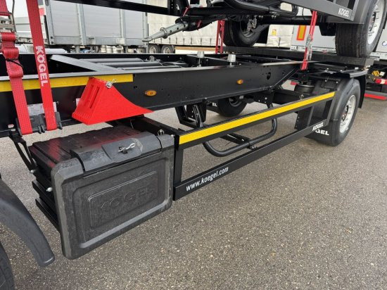 Kögel AW 18 Lafette Neu - Transporter kontejnera/ Prikolica s izmjenjivim sanducima: slika Kögel AW 18 Lafette Neu - Transporter kontejnera/ Prikolica s izmjenjivim sanducima Kögel AW 18 Lafette Neu - Transporter kontejnera/ Prikolica s izmjenjivim sanducima: slika Kögel AW 18 Lafette Neu - Transporter kontejnera/ Prikolica s izmjenjivim sanducima