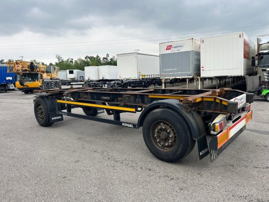 Kögel AW18, BDF-Lafette, BPW-Achsen - Transporter kontejnera/ Prikolica s izmjenjivim sanducima: slika Kögel AW18, BDF-Lafette, BPW-Achsen - Transporter kontejnera/ Prikolica s izmjenjivim sanducima Kögel AW18, BDF-Lafette, BPW-Achsen - Transporter kontejnera/ Prikolica s izmjenjivim sanducima: slika Kögel AW18, BDF-Lafette, BPW-Achsen - Transporter kontejnera/ Prikolica s izmjenjivim sanducima