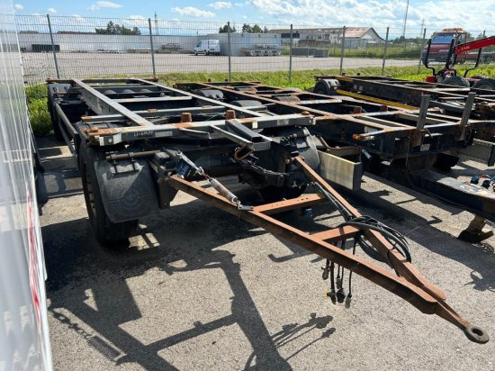 Kögel AWE 18 Standartlafette, SAF Achsen - Transporter kontejnera/ Prikolica s izmjenjivim sanducima: slika Kögel AWE 18 Standartlafette, SAF Achsen - Transporter kontejnera/ Prikolica s izmjenjivim sanducima Kögel AWE 18 Standartlafette, SAF Achsen - Transporter kontejnera/ Prikolica s izmjenjivim sanducima: slika Kögel AWE 18 Standartlafette, SAF Achsen - Transporter kontejnera/ Prikolica s izmjenjivim sanducima