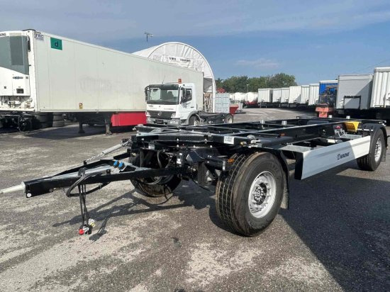 Krone AZW 18, Lafette, Krone-Achsen, Neu - Transporter kontejnera/ Prikolica s izmjenjivim sanducima: slika Krone AZW 18, Lafette, Krone-Achsen, Neu - Transporter kontejnera/ Prikolica s izmjenjivim sanducima Krone AZW 18, Lafette, Krone-Achsen, Neu - Transporter kontejnera/ Prikolica s izmjenjivim sanducima: slika Krone AZW 18, Lafette, Krone-Achsen, Neu - Transporter kontejnera/ Prikolica s izmjenjivim sanducima