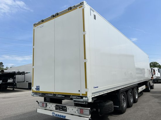 Krone SDK27 Dryliner Koffer Auflieger, Zurschienen, Mehrere Einheiten verfügbar - Poluprikolica sa zatvorenim sandukom: slika Krone SDK27 Dryliner Koffer Auflieger, Zurschienen, Mehrere Einheiten verfügbar - Poluprikolica sa zatvorenim sandukom Krone SDK27 Dryliner Koffer Auflieger, Zurschienen, Mehrere Einheiten verfügbar - Poluprikolica sa zatvorenim sandukom: slika Krone SDK27 Dryliner Koffer Auflieger, Zurschienen, Mehrere Einheiten verfügbar - Poluprikolica sa zatvorenim sandukom