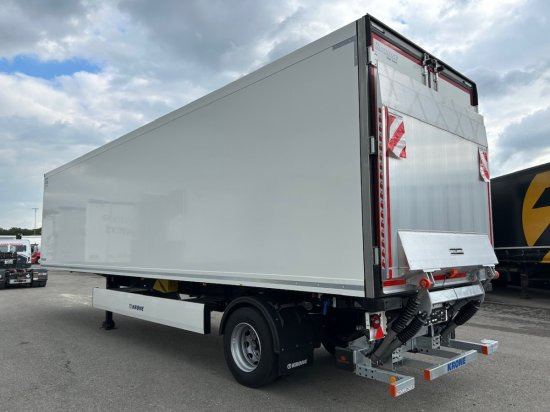 Krone SE City Kühler, TK SLXi 300, 1-Achsauflieger mit Hebebühne - Izotermna poluprikolica: slika Krone SE City Kühler, TK SLXi 300, 1-Achsauflieger mit Hebebühne - Izotermna poluprikolica Krone SE City Kühler, TK SLXi 300, 1-Achsauflieger mit Hebebühne - Izotermna poluprikolica: slika Krone SE City Kühler, TK SLXi 300, 1-Achsauflieger mit Hebebühne - Izotermna poluprikolica