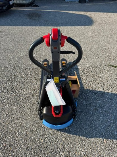 Linde Niederhubwagen MT15C - Paletni viličar: slika Linde Niederhubwagen MT15C - Paletni viličar Linde Niederhubwagen MT15C - Paletni viličar: slika Linde Niederhubwagen MT15C - Paletni viličar