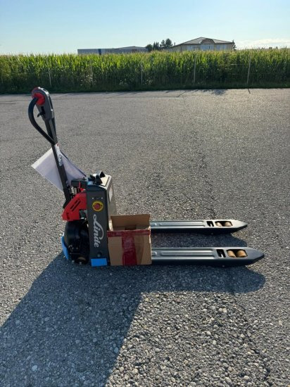 Linde Niederhubwagen MT15C - Paletni viličar: slika Linde Niederhubwagen MT15C - Paletni viličar Linde Niederhubwagen MT15C - Paletni viličar: slika Linde Niederhubwagen MT15C - Paletni viličar