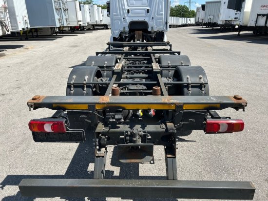 Transporter kontejnera/ Kamion s izmjenjivim sanducima Mercedes-Benz Actros 2545 6x2 BDF E6, Retarder, Alufelgen: slika Transporter kontejnera/ Kamion s izmjenjivim sanducima Mercedes-Benz Actros 2545 6x2 BDF E6, Retarder, Alufelgen Transporter kontejnera/ Kamion s izmjenjivim sanducima Mercedes-Benz Actros 2545 6x2 BDF E6, Retarder, Alufelgen: slika Transporter kontejnera/ Kamion s izmjenjivim sanducima Mercedes-Benz Actros 2545 6x2 BDF E6, Retarder, Alufelgen